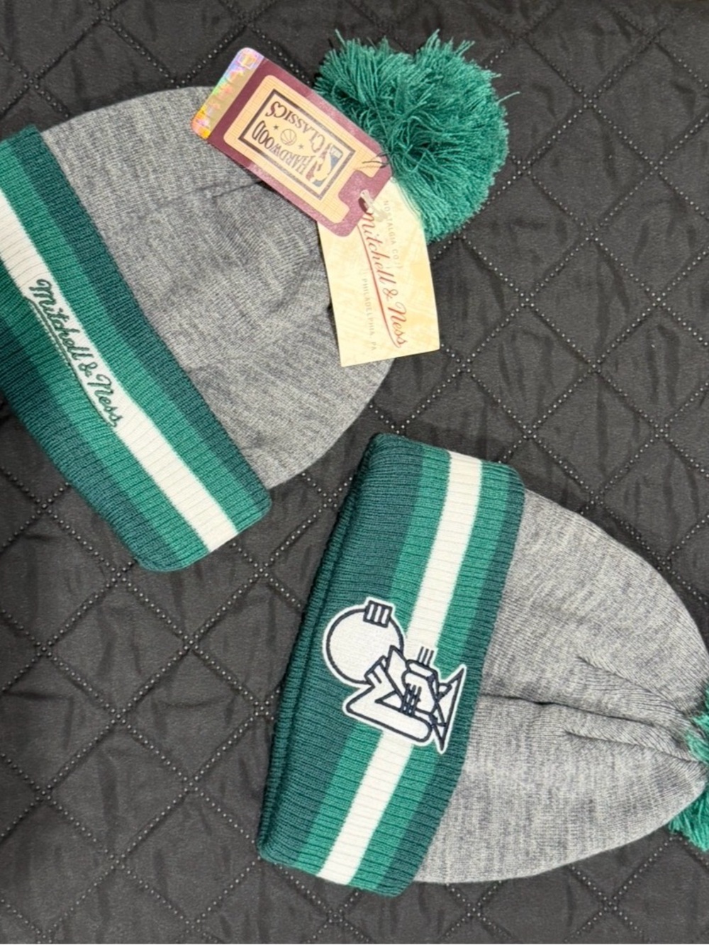 Mitchell & Ness Men's Gray and Teal Knit Pom Beanie